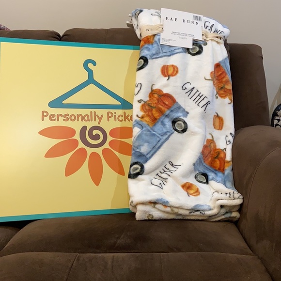 Rae Dunn GATHER Throw - Picture 1 of 3